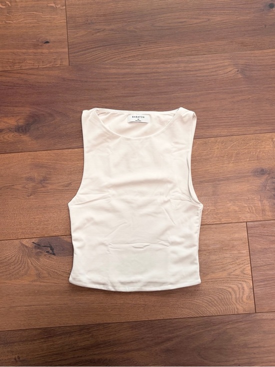Aritzia Tops - Aritzia Contour Cream Tank Top